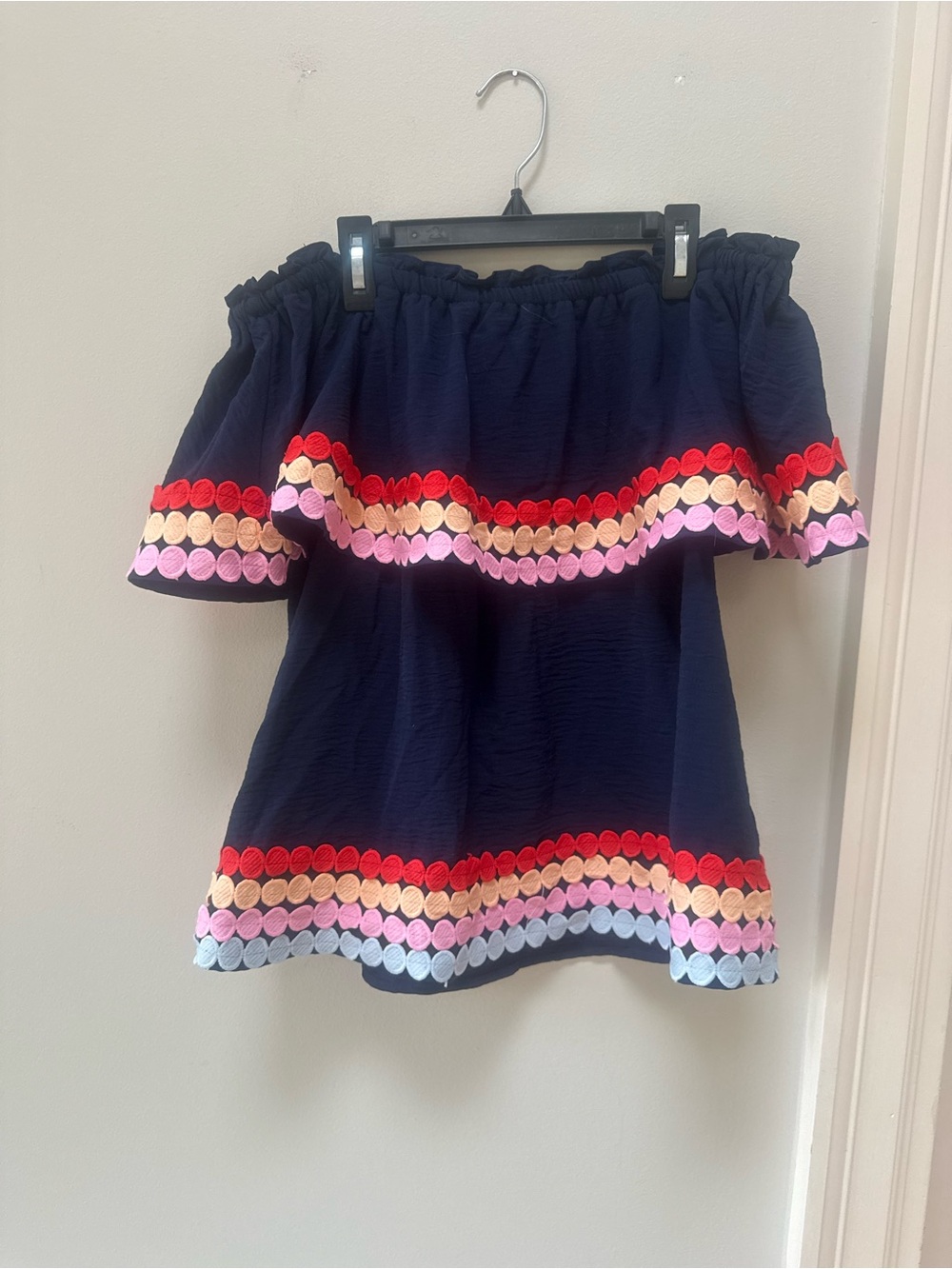 Entro Women’s Navy Ruffle Embroidered Blouse Size Small S